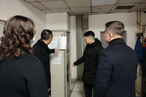省人生就是博集团党委书记、董事长游勇检查督导春节安全生产并看望慰问干部员工